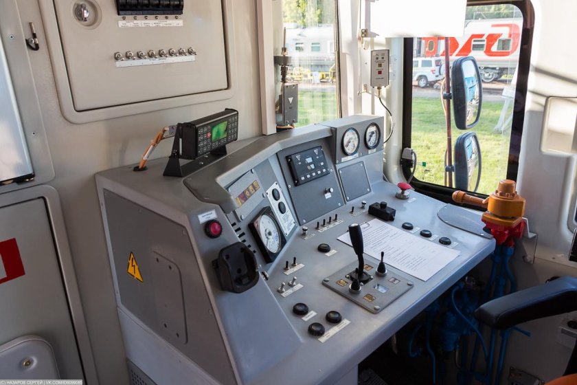 Тэм14 тепловоз кабина