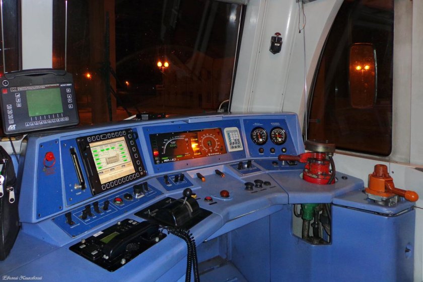 Тэп70бс кабина