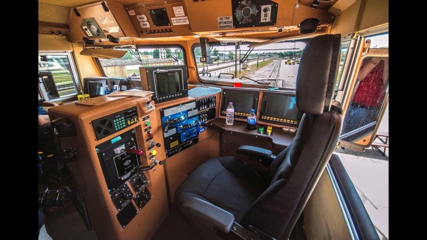 Ge et44c4 кабина