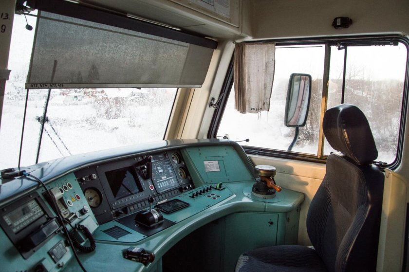 Эд9м электропоезд кабина