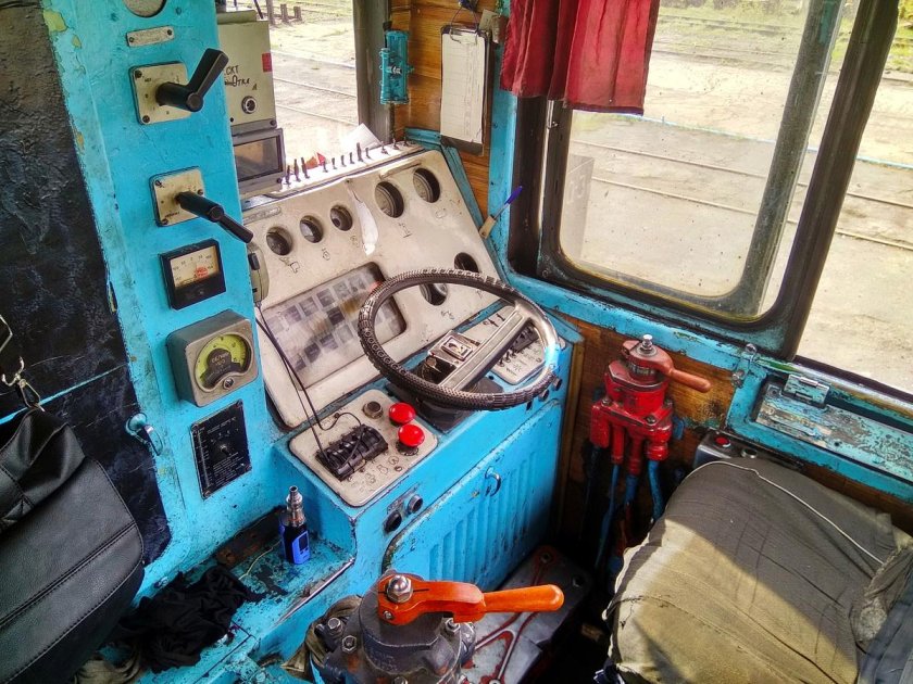 Тгм6д кабина