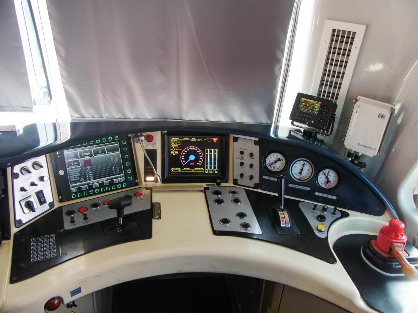 3тэ25к2м кабина