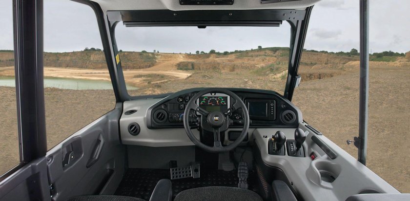 Caterpillar 777e кабина