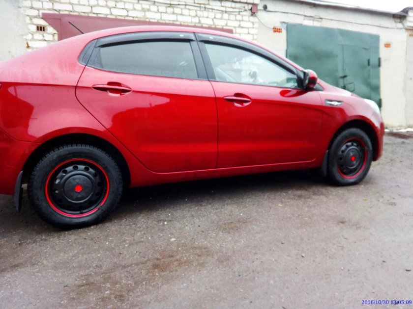 Киа Рио 3 красная на штампах