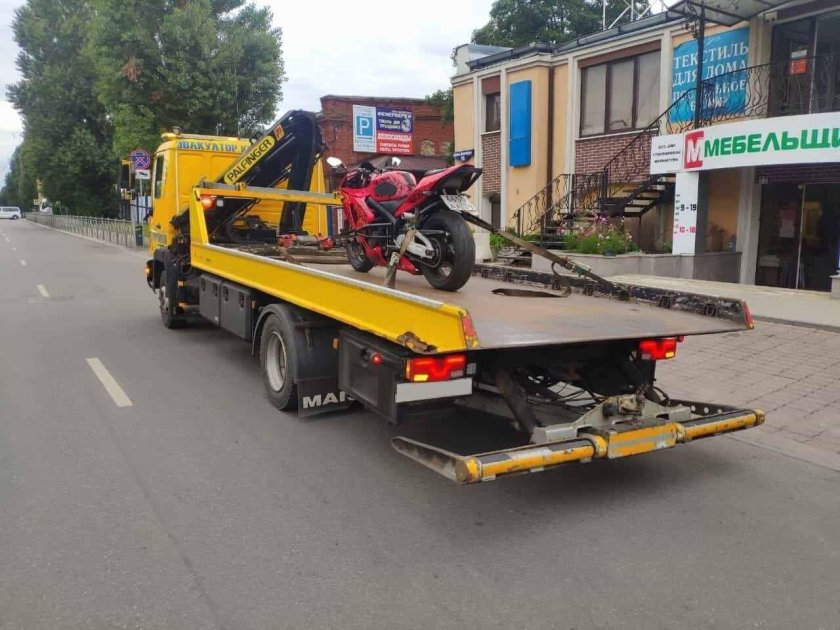 Эвакуатор мототехники