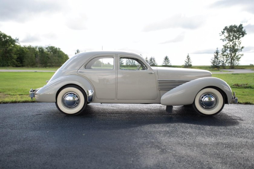 Корд Вестчестер 810