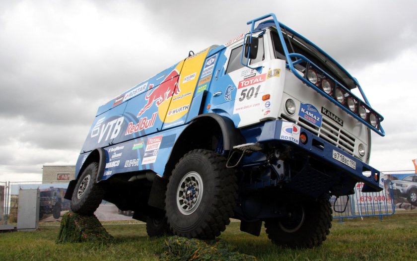 КАМАЗ 4911 военный