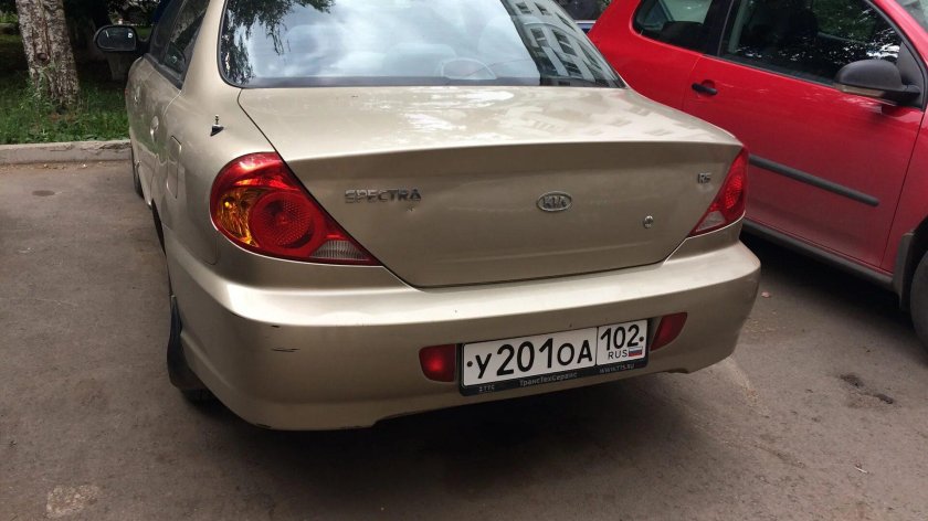 Киа спектра Золотая