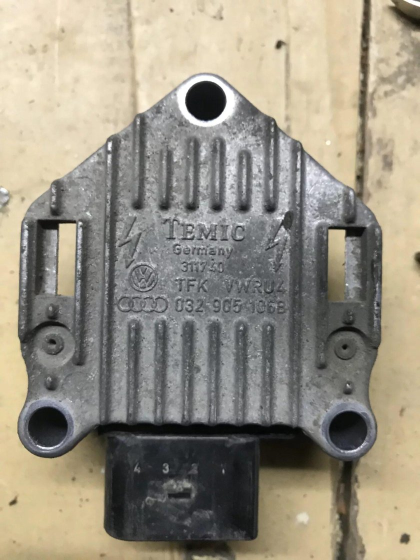 Коммутатор Шкода Октавия 1.6