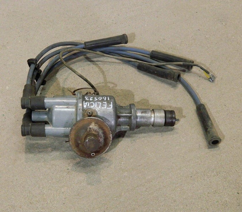 Трамблёр Шкода Фелиция 1.3