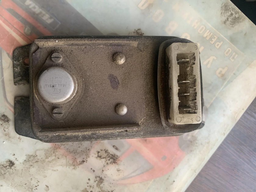 Коммутатор Skoda Felicia 1.3