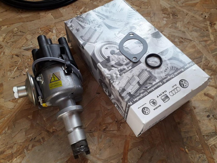 Skoda Felicia трамблер 1998