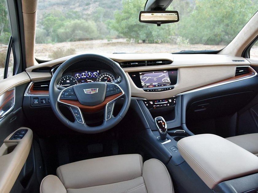 Кадиллак xt4