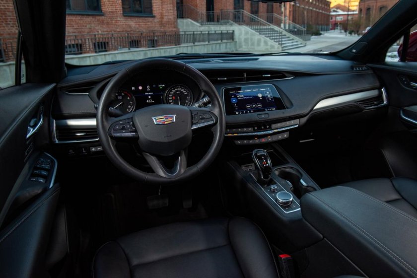 Cadillac xt4 салон