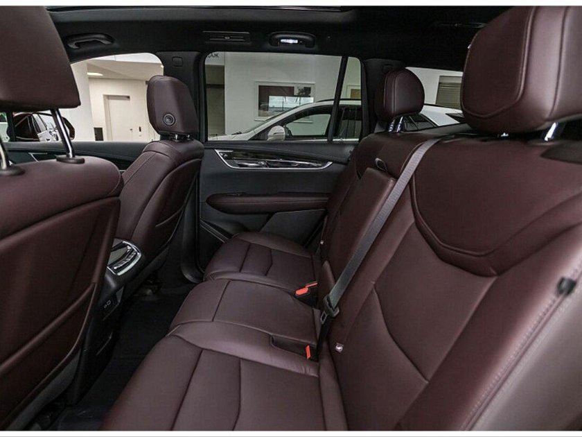 Cadillac xt6 салон