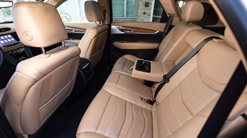 Cadillac xt5 салон