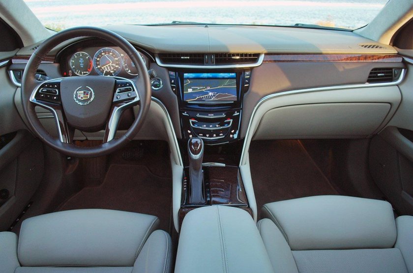 Cadillac xts 2013