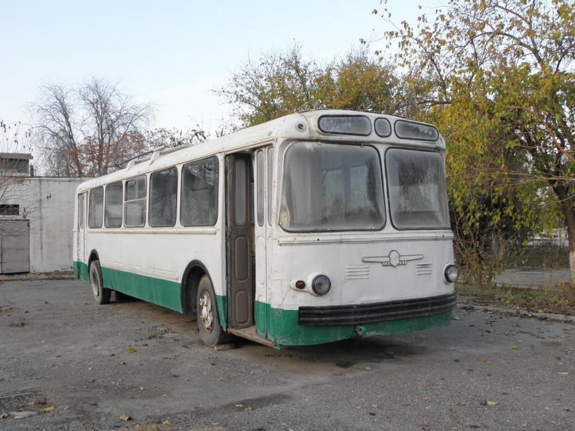 ЗИУ-5 троллейбус