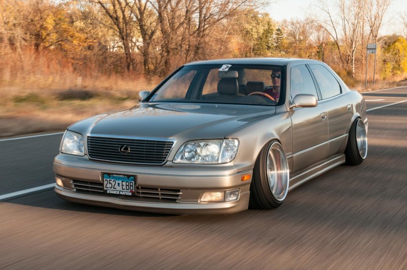 Лексус лс 400 2