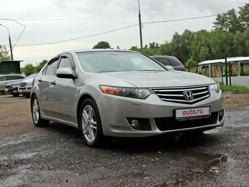 Хонда Аккорд 2010г
