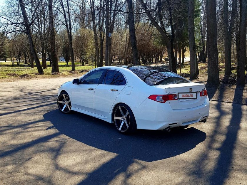 Хонда Аккорд 8 2010