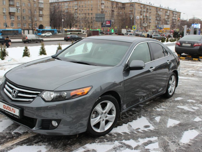 Хонда Аккорд 2010 года