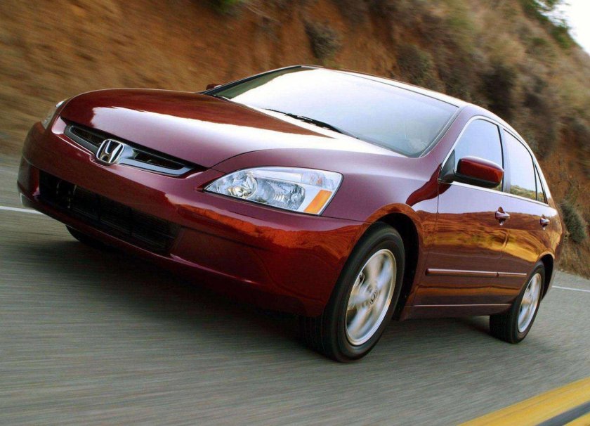 Honda Accord седан 2003