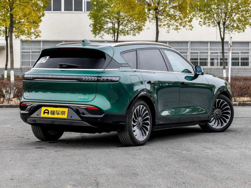 Кроссовер voyah 2022