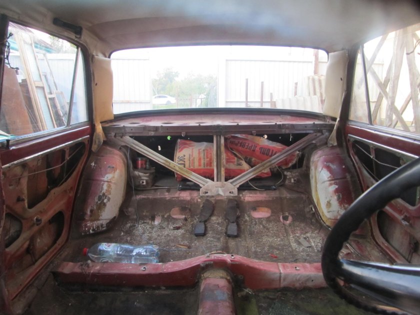 Разобранный салон ВАЗ 2101