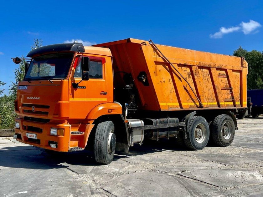 КАМАЗ 6520 самосвал оранжевый