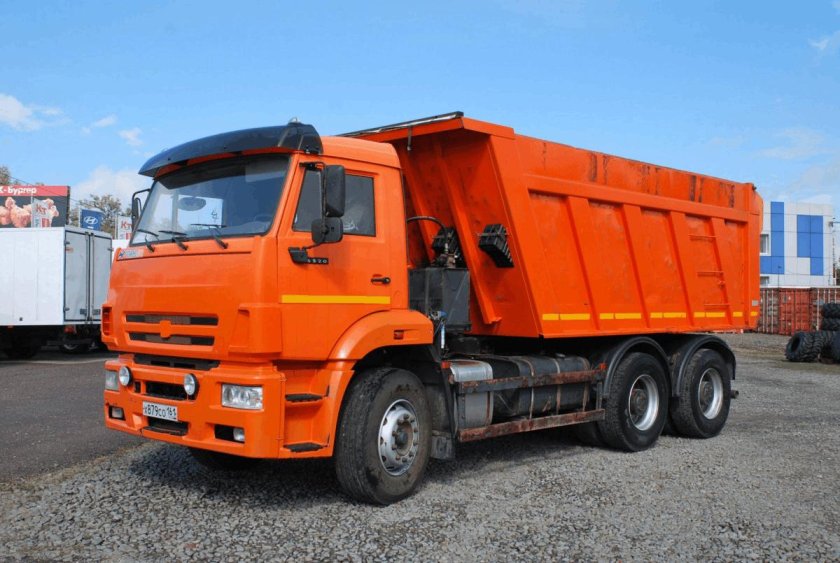 КАМАЗ 6520