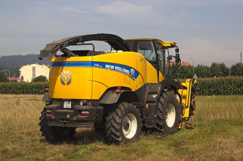 New Holland fr450