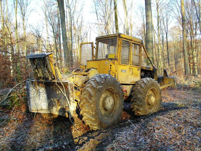 Трактор ЛКТ 81