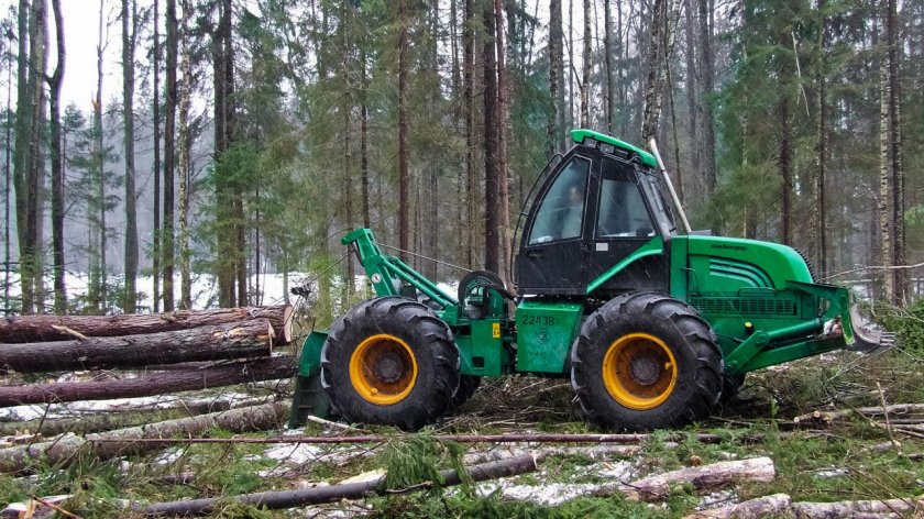 Харвестер Амкодор 2551