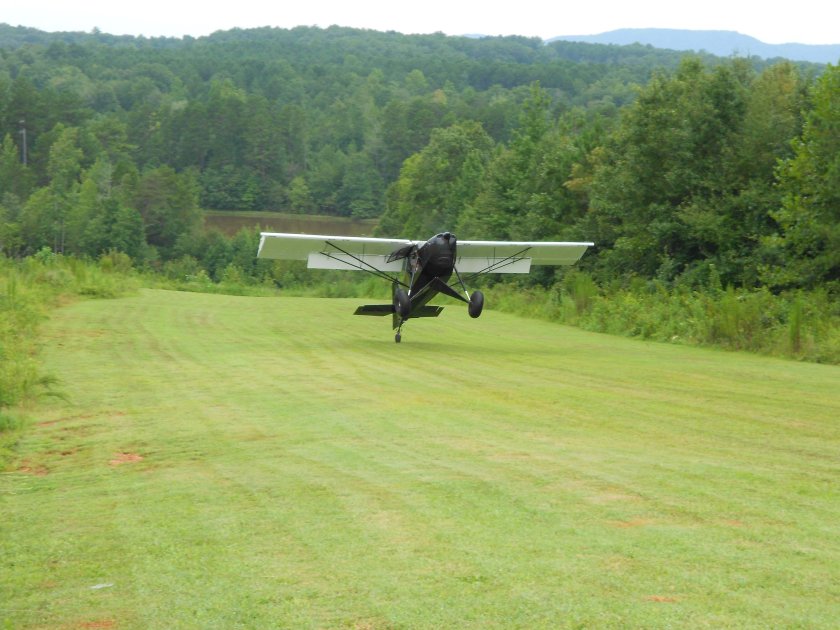 Самолет Партизан короткого взлета и посадки
