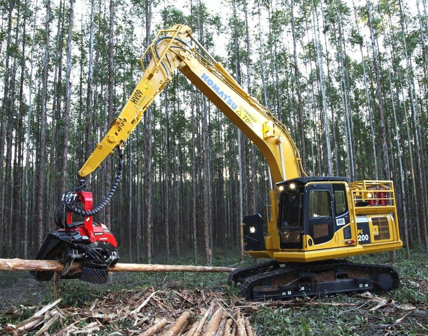 Гусеничный харвестер Комацу