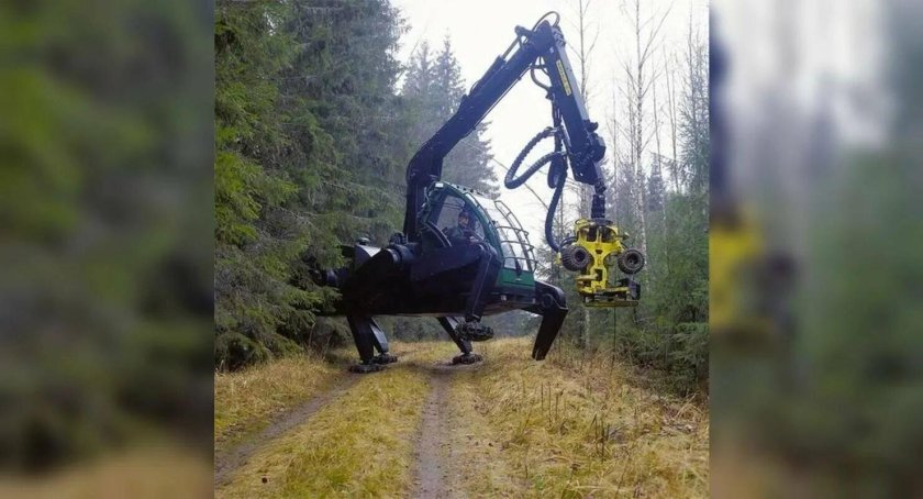 Шагающий харвестер John Deere