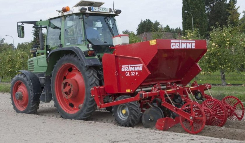 Картофелепосадочный комбайн