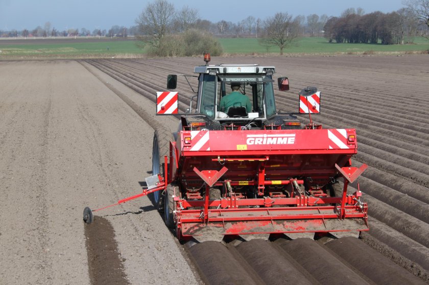 Картофелесажалка Гримме gl 410