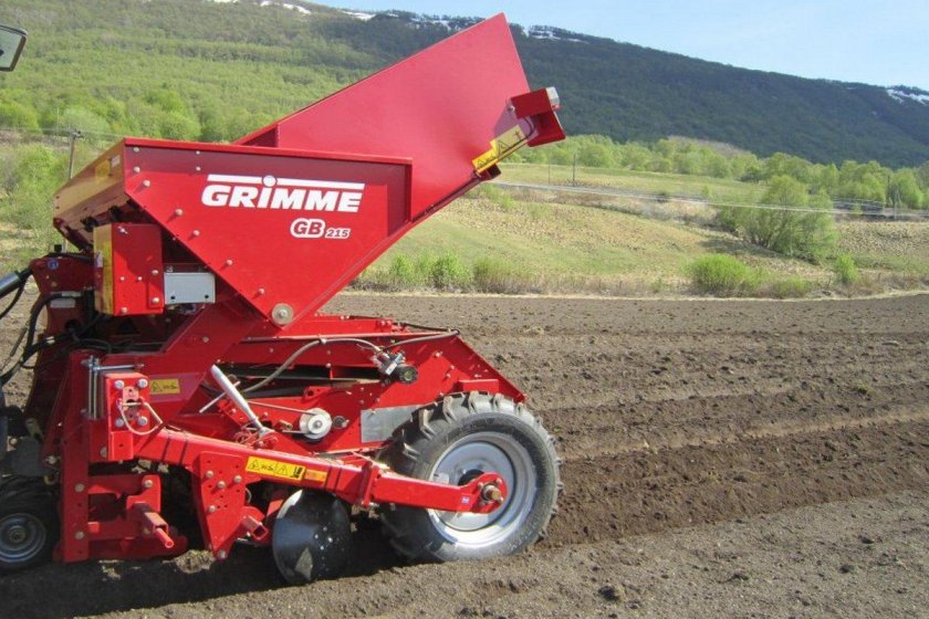 Картофелепосадочная машина Селекционная