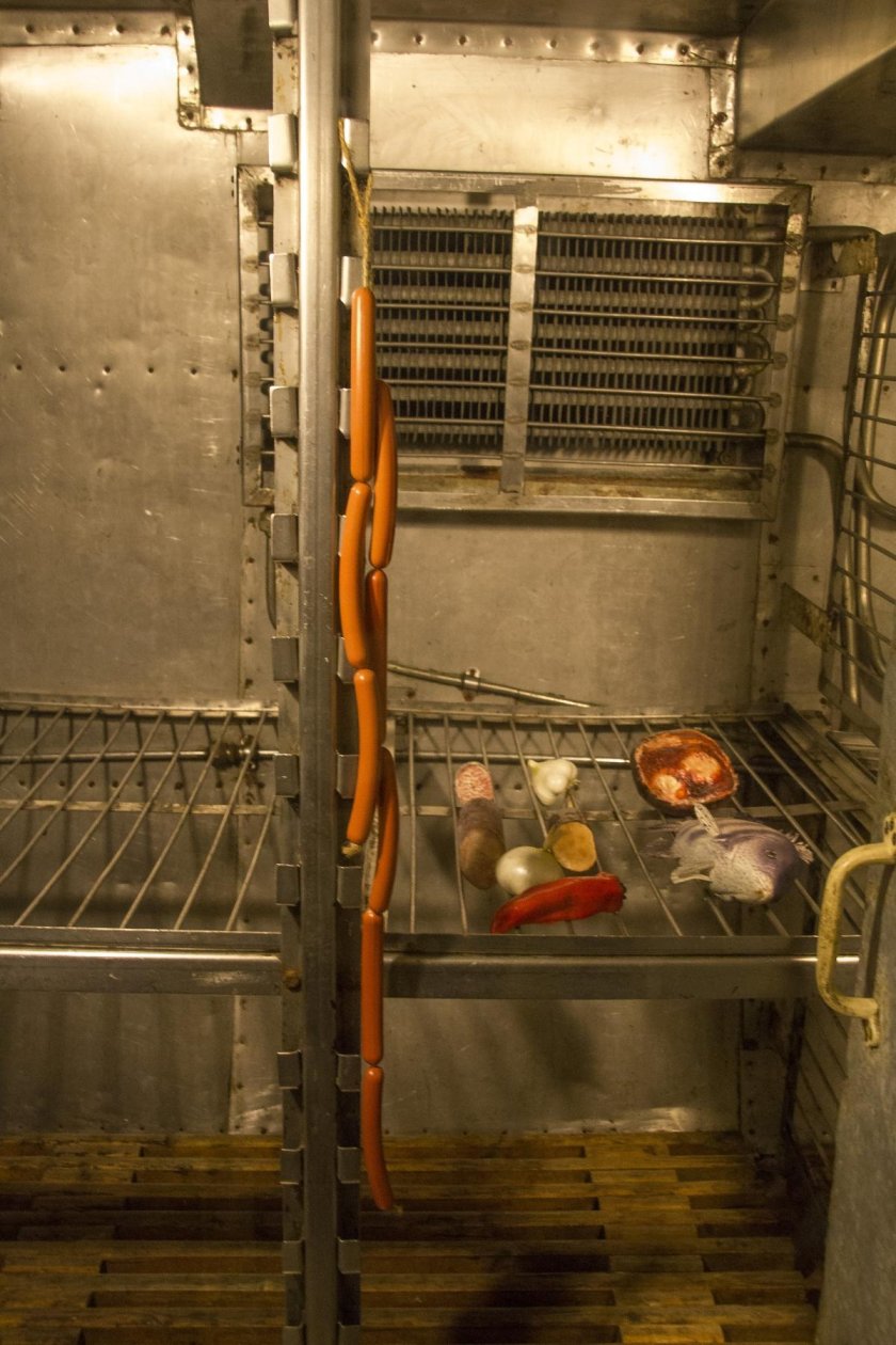 Хранение продуктов на камбузе