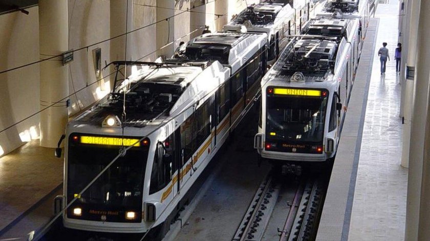 Метро Лос Анджелеса поезда