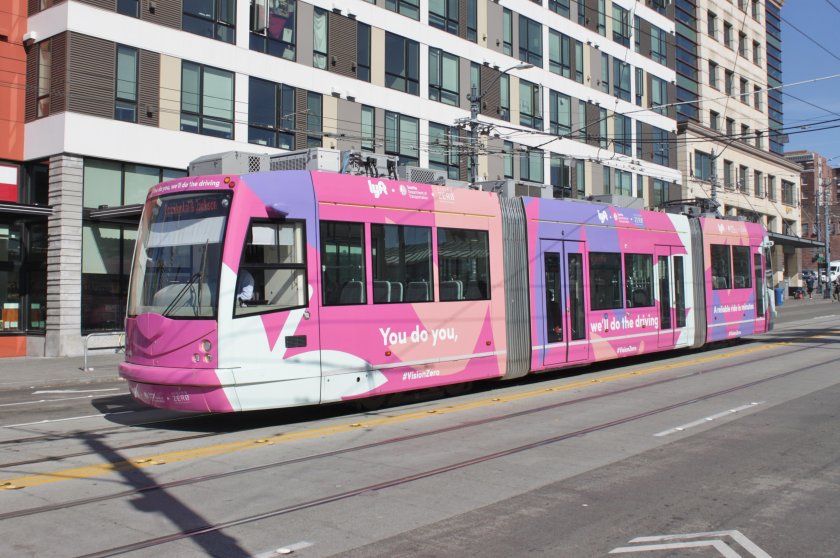 Розовый трамвай