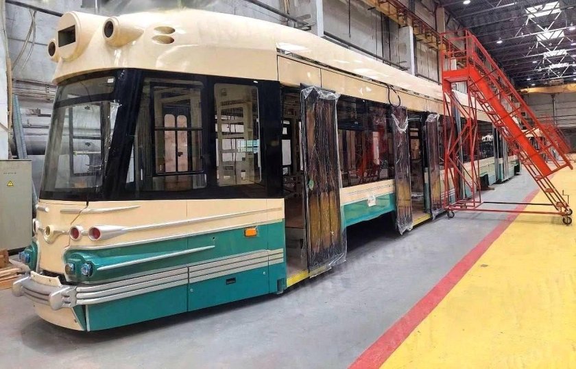 Ретро трамвай Уралтрансмаш для Санкт-Петербурга