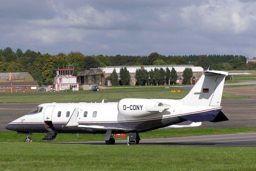 Learjet 23