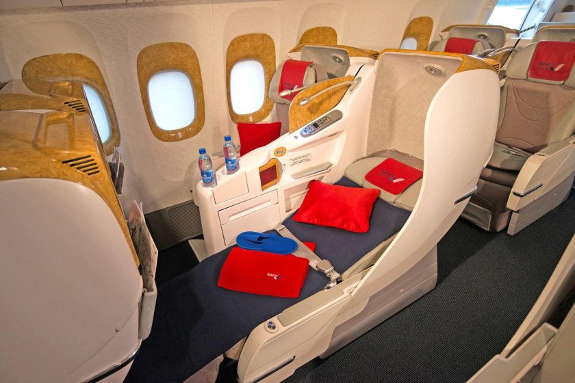 Бизнес класс Азур Эйр Боинг 777