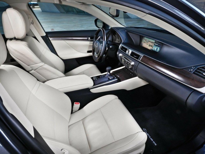 Lexus GS 250 салон