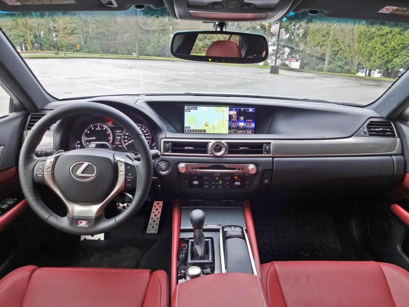Lexus GS 350 салон