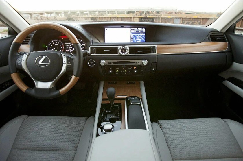Lexus gs450h салон