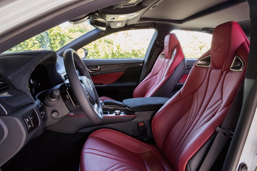 Lexus GS F салон